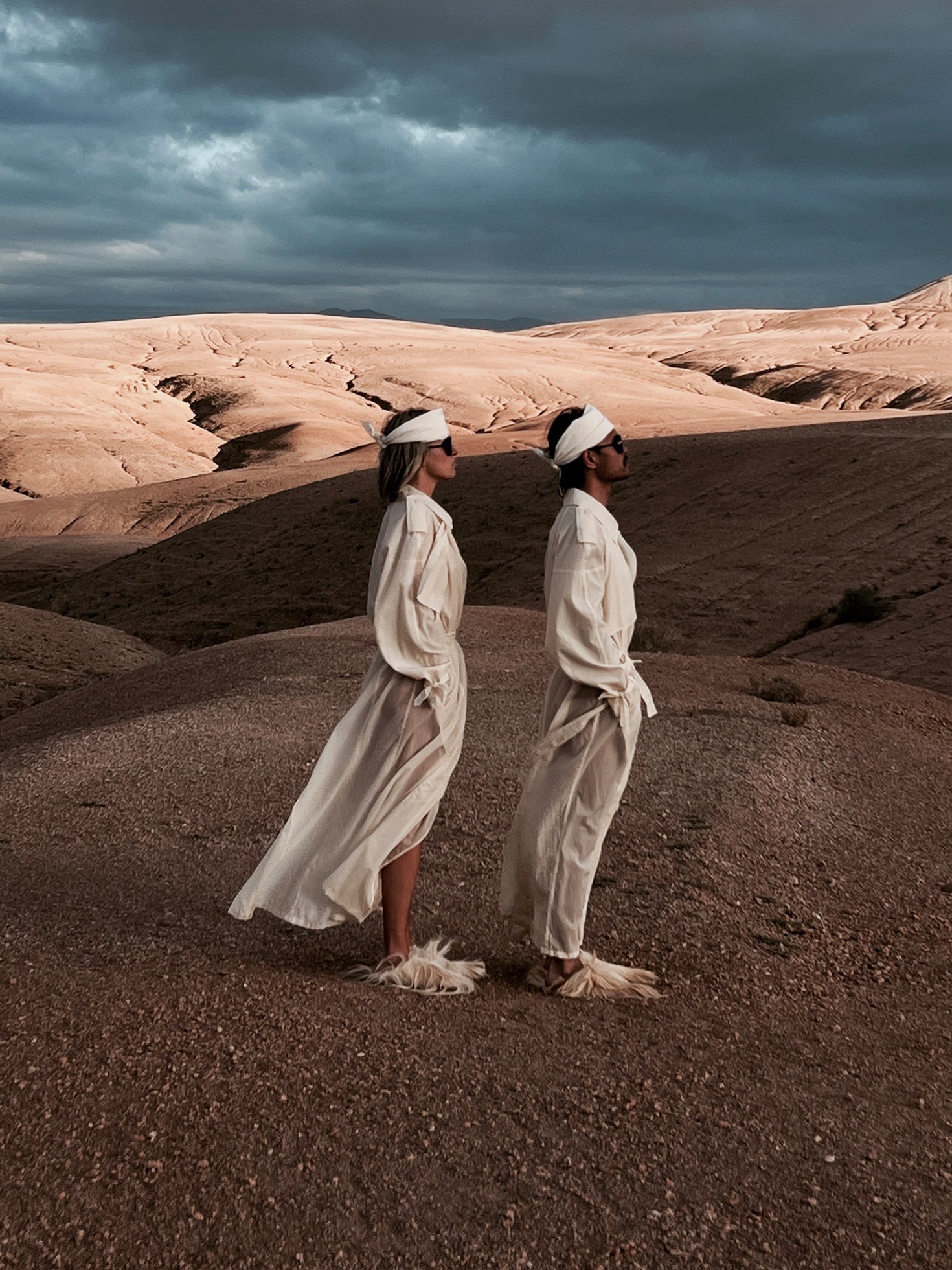 TRENCHCOAT NR. 001 | nackte Wahrheit