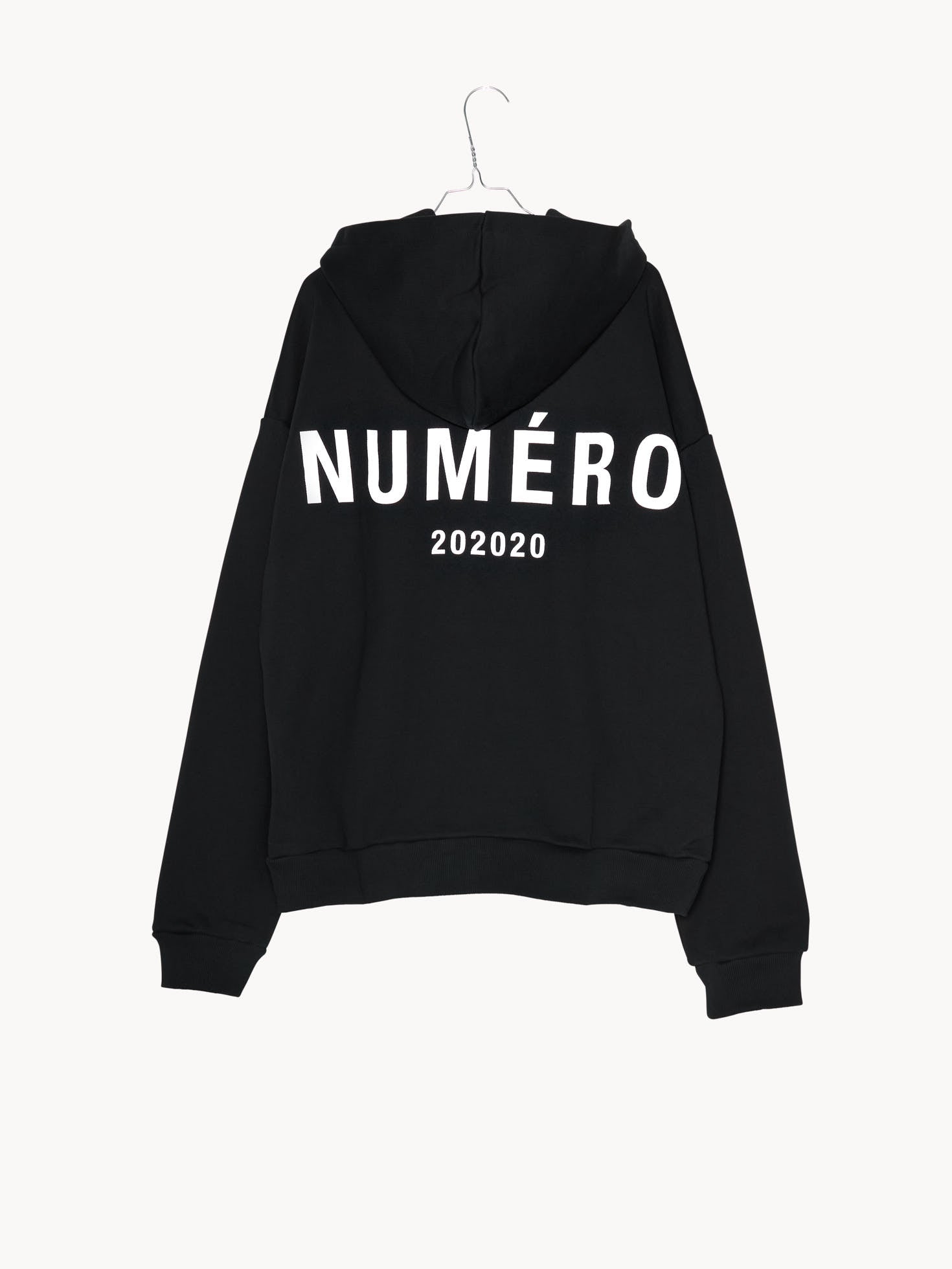 HOODIE OVERSIZED NR. 006 | schwarz mit weißem Logo