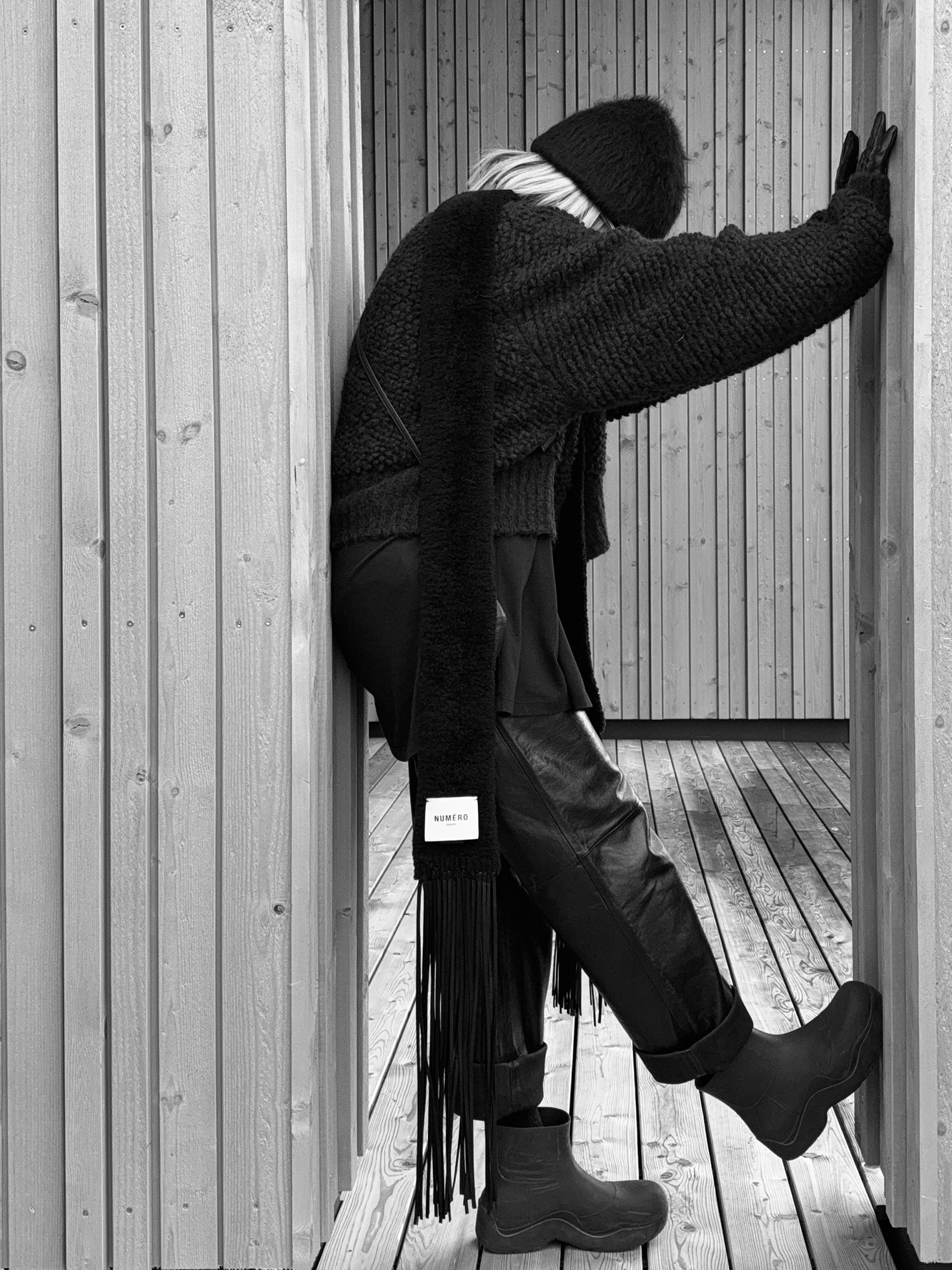 FUZZY HAT NO. 042 | black