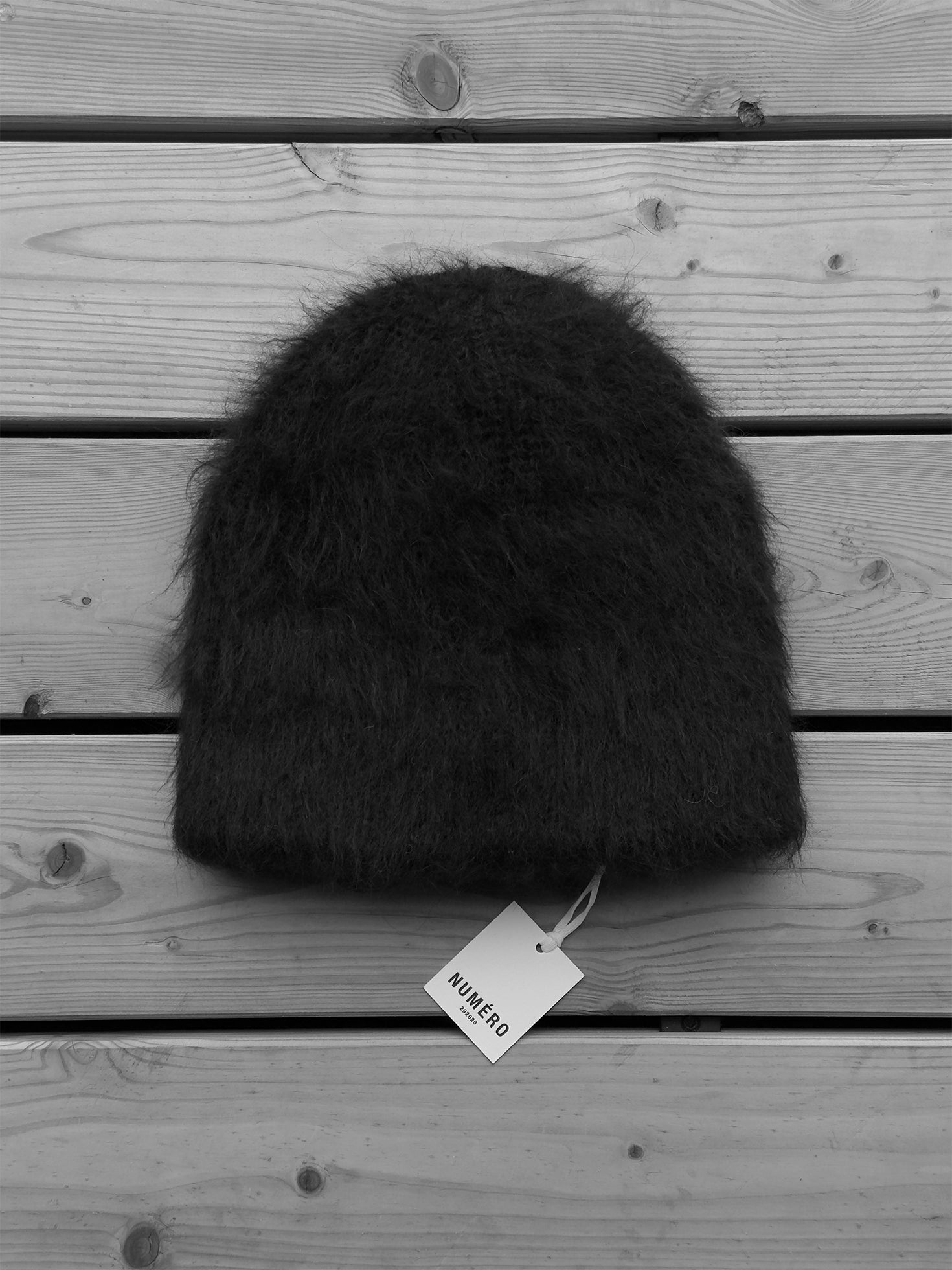 FUZZY HAT NO. 042 | black