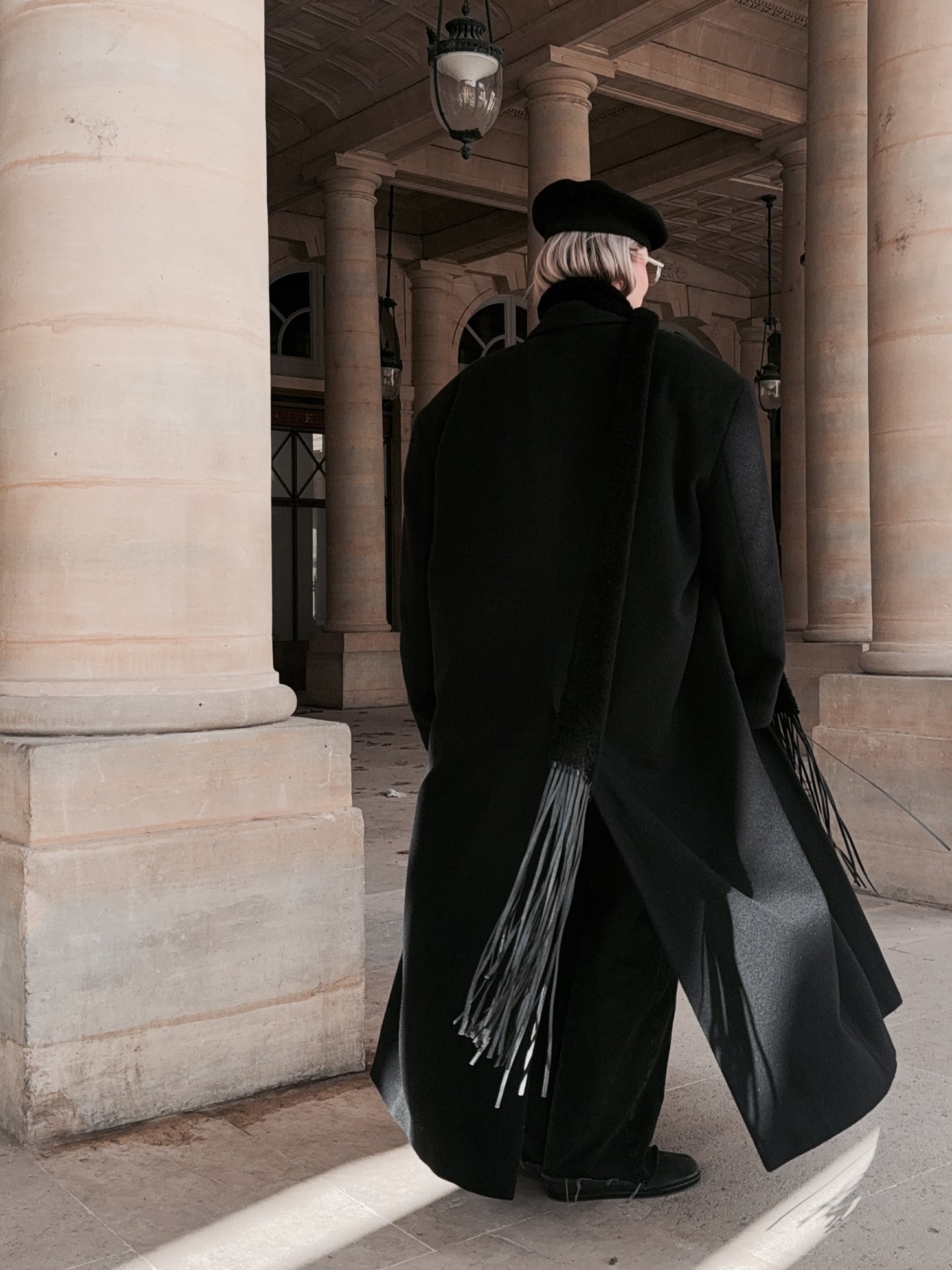 SCARF WITH FRINGES NO. 041 | black